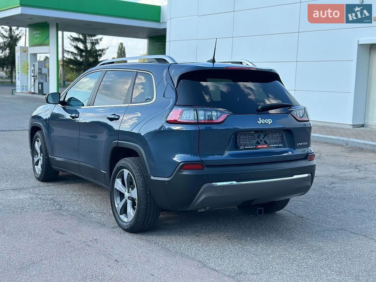 2019 Jeep Cherokee - мініатюра 14