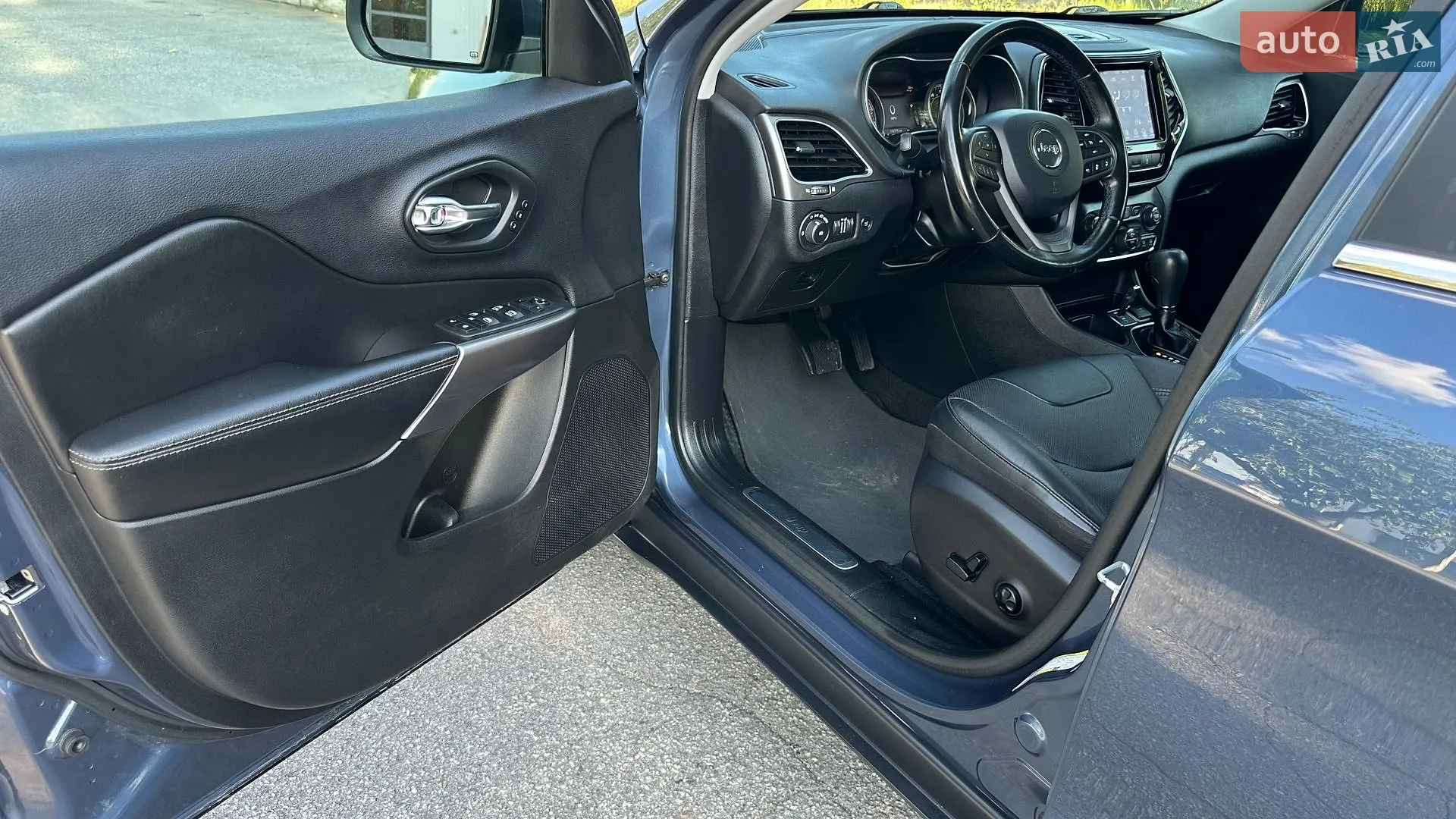 2019 Jeep Cherokee - мініатюра 36