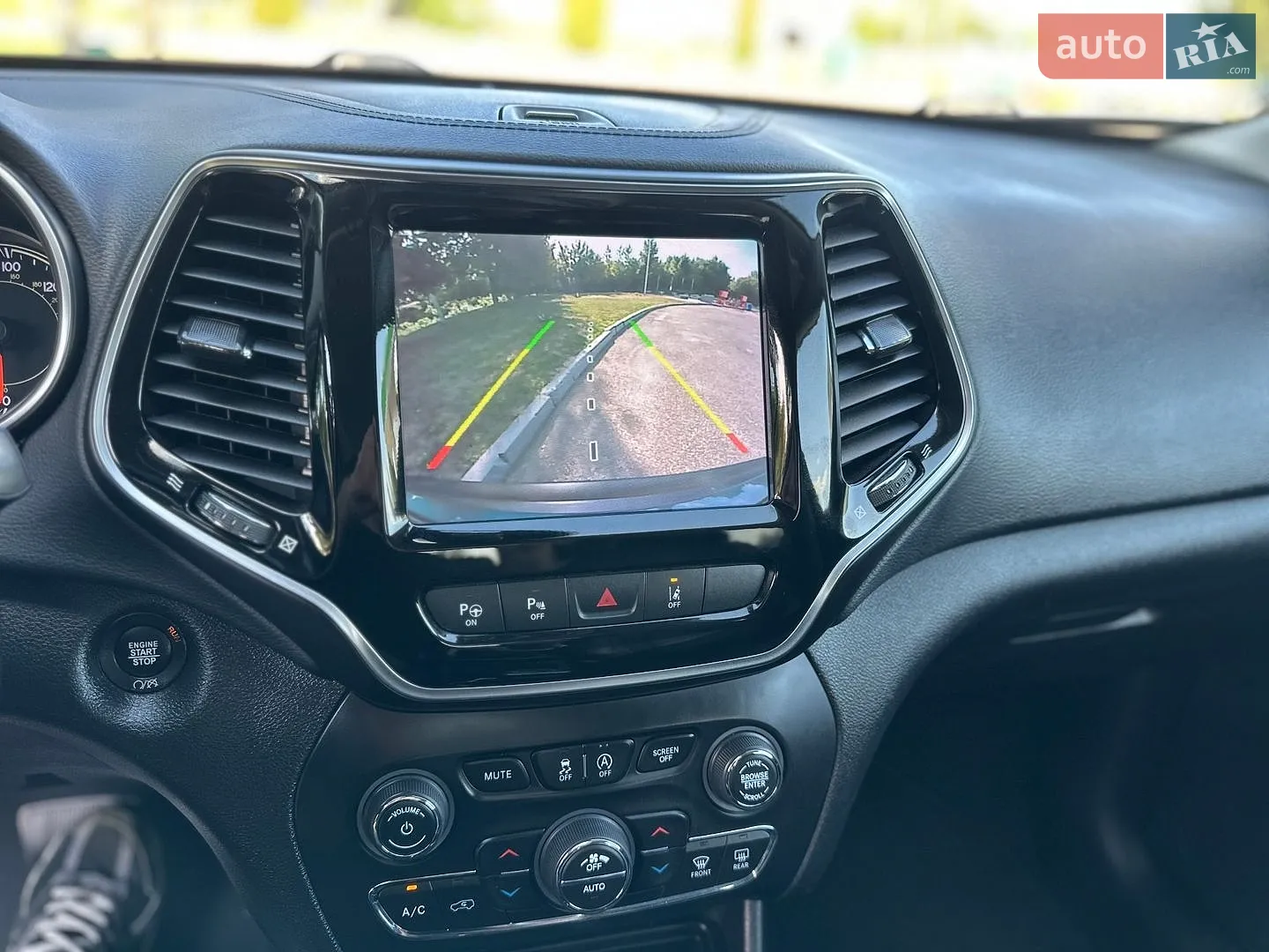 2019 Jeep Cherokee - мініатюра 42