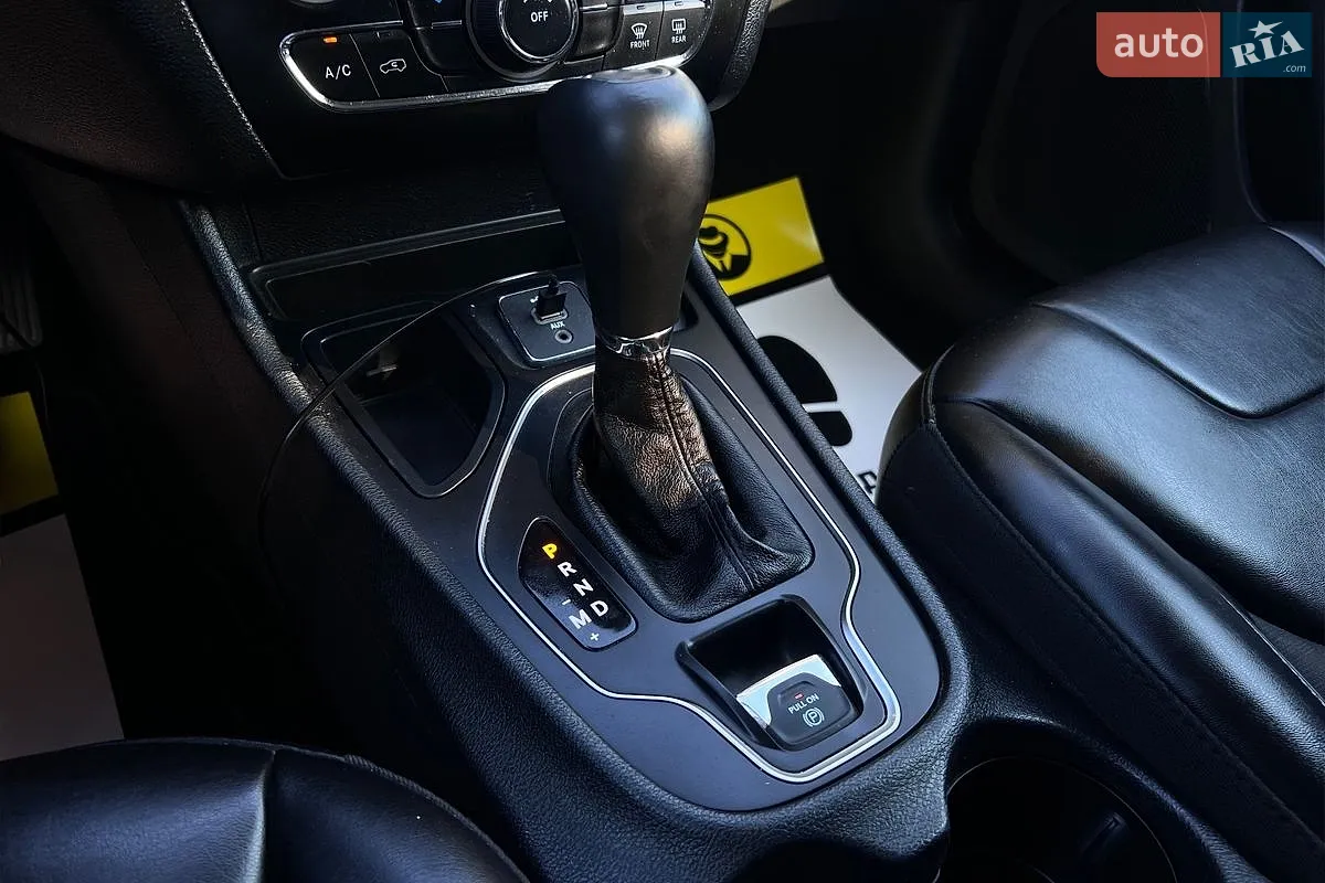 2019 Jeep Cherokee - мініатюра 19