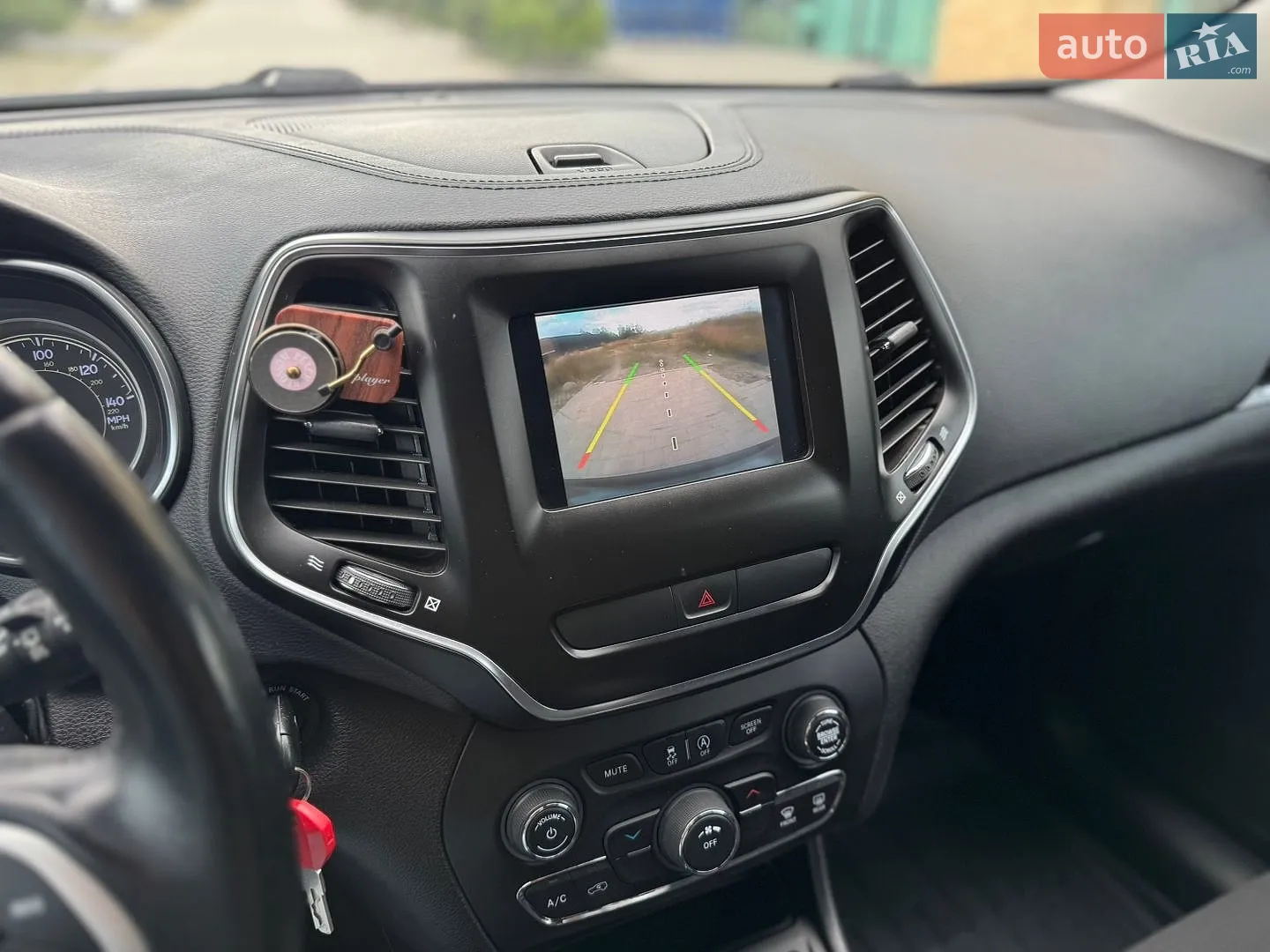 2020 Jeep Cherokee - мініатюра 24