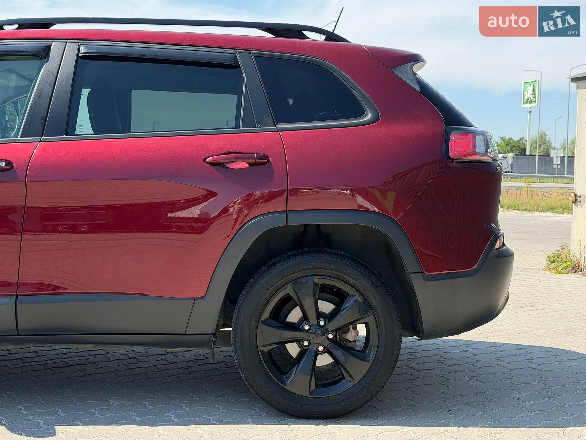 2019 Jeep Cherokee - мініатюра 8