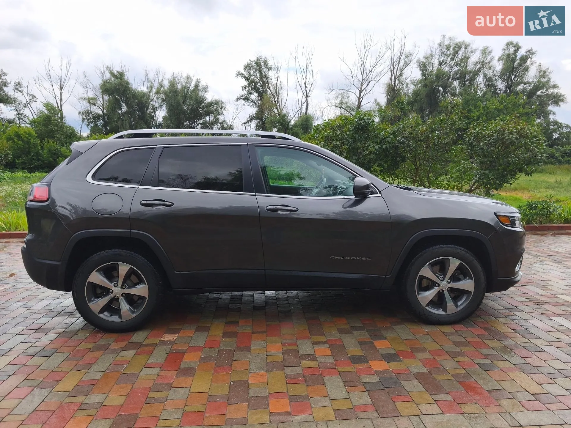 2019 Jeep Cherokee - мініатюра 8