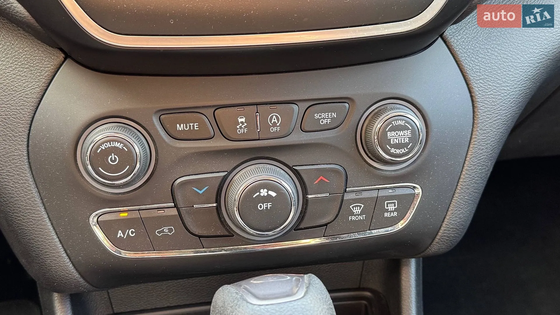 2020 Jeep Cherokee - мініатюра 21