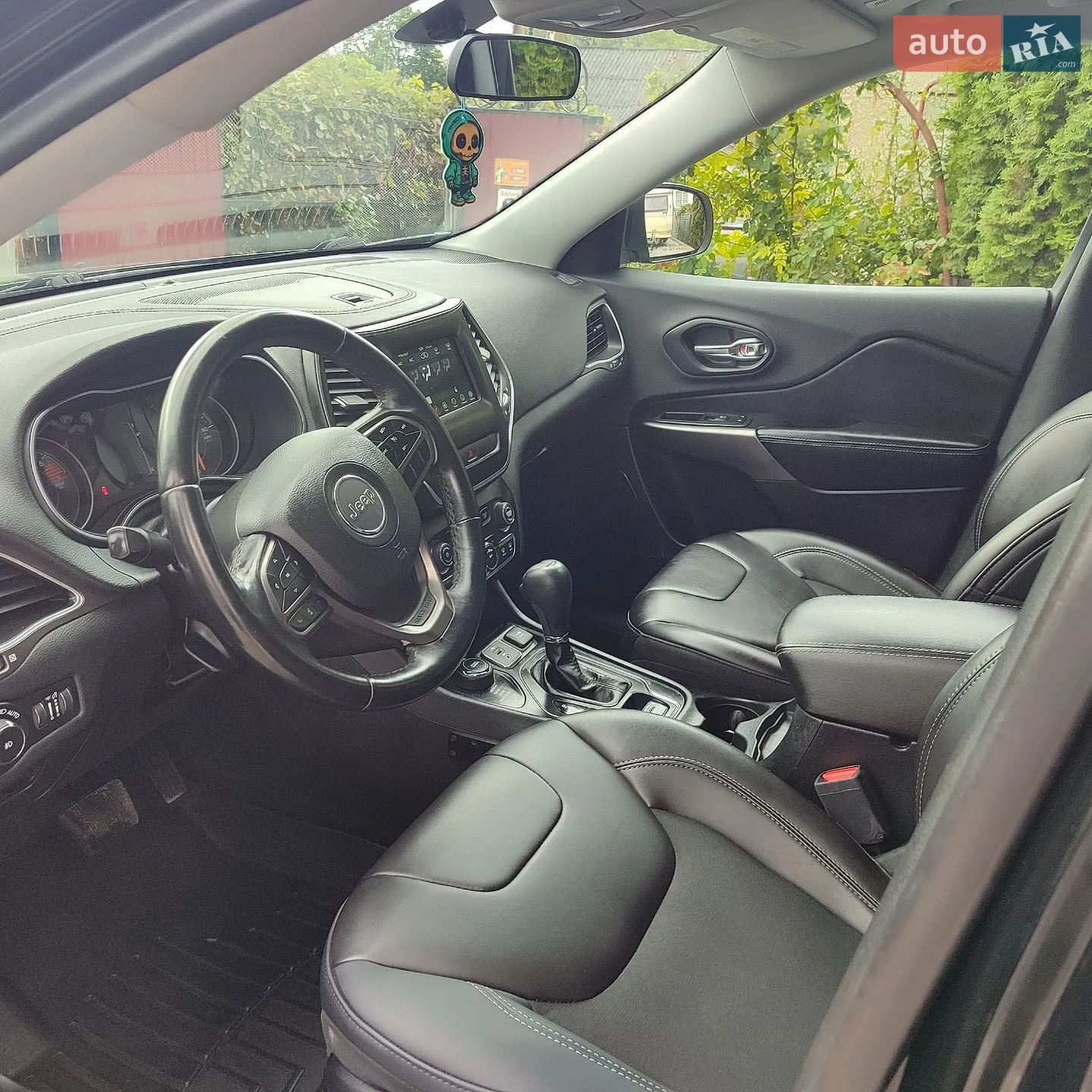 2019 Jeep Cherokee - мініатюра 22