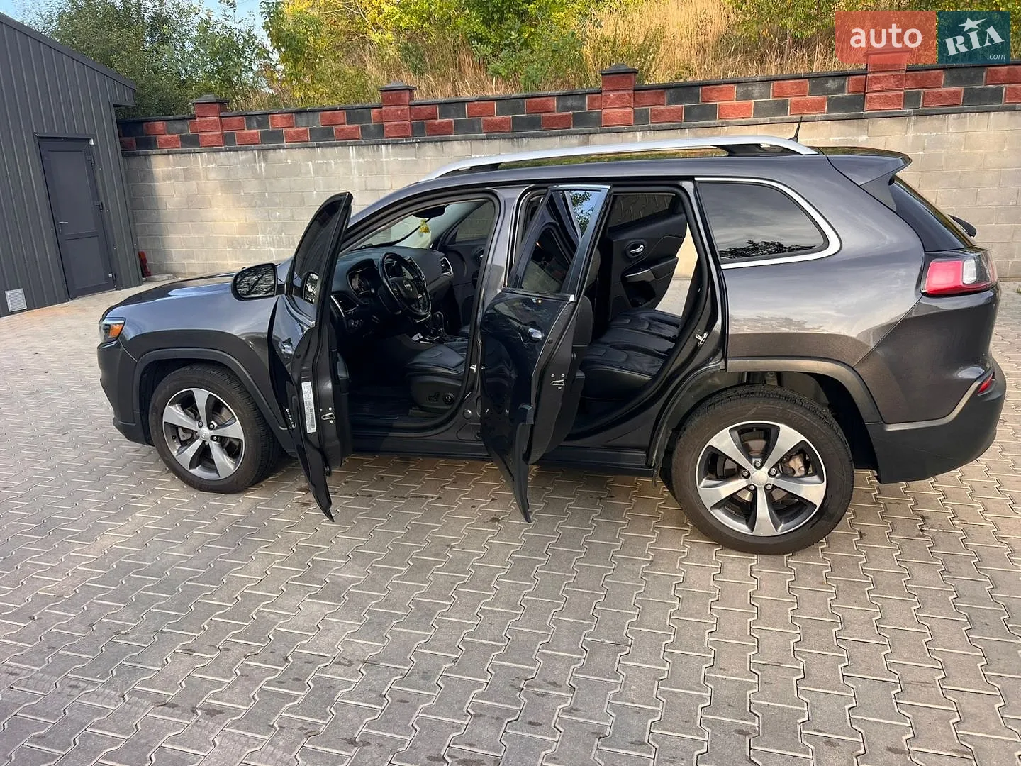2019 Jeep Cherokee - мініатюра 12