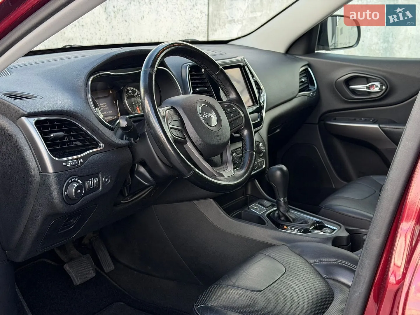 2019 Jeep Cherokee - мініатюра 27