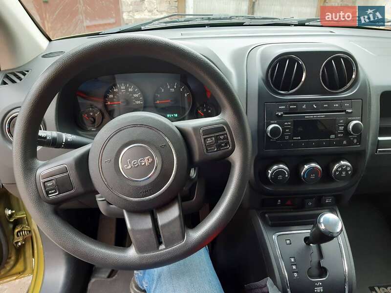Внедорожник / Кроссовер Jeep Compass 2012 в Ровно