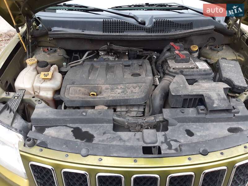 Внедорожник / Кроссовер Jeep Compass 2012 в Ровно
