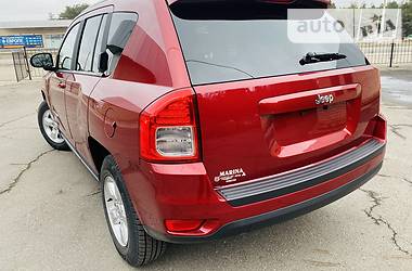 Позашляховик / Кросовер Jeep Compass 2013 в 