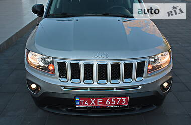 Внедорожник / Кроссовер Jeep Compass 2015 в Кременчуге