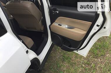 Позашляховик / Кросовер Jeep Compass 2013 в 