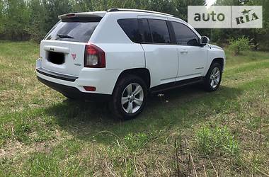 Позашляховик / Кросовер Jeep Compass 2013 в 