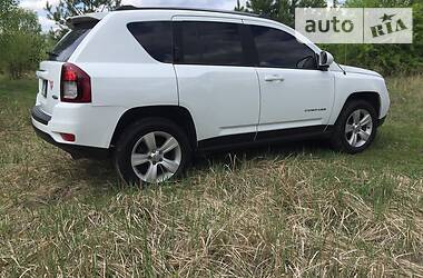 Позашляховик / Кросовер Jeep Compass 2013 в 