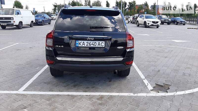 Позашляховик / Кросовер Jeep Compass 2015 в Києві