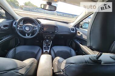 Позашляховик / Кросовер Jeep Compass 2017 в 