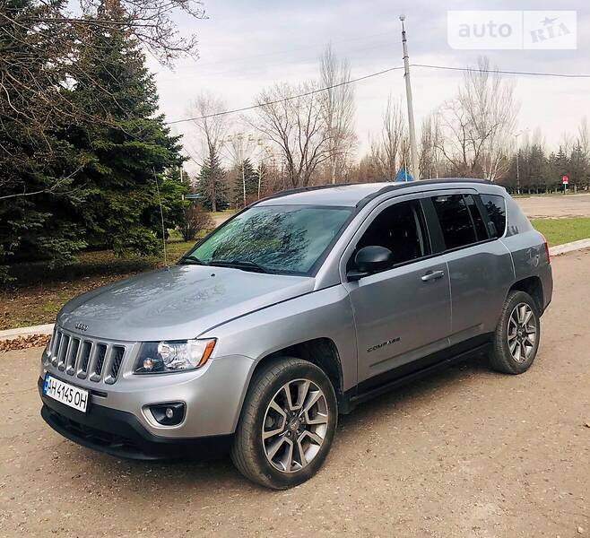 Внедорожник / Кроссовер Jeep Compass 2016 в Покровске