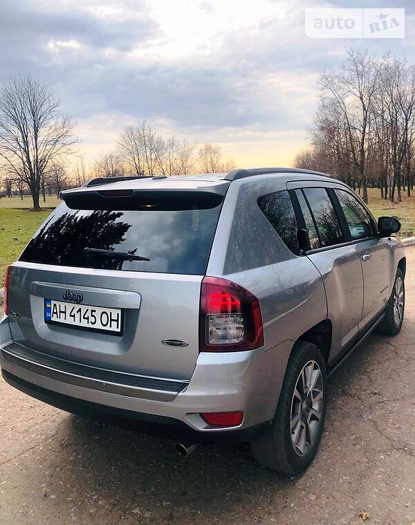 Внедорожник / Кроссовер Jeep Compass 2016 в Покровске