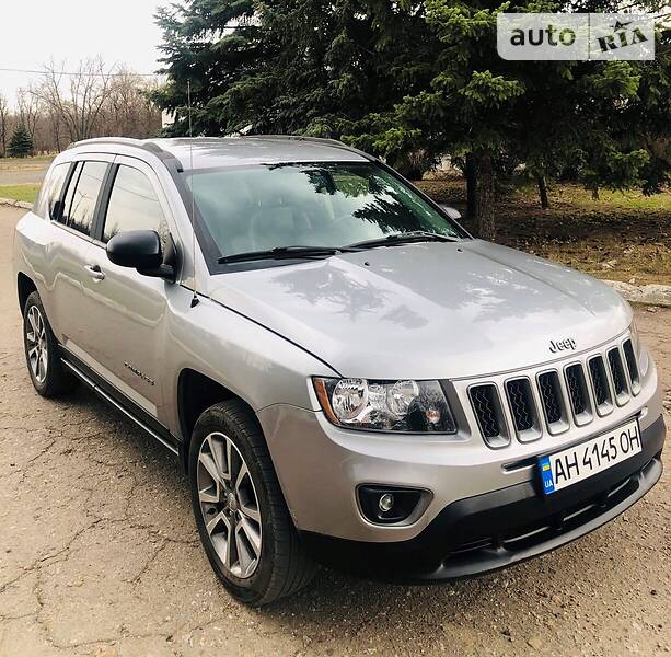 Внедорожник / Кроссовер Jeep Compass 2016 в Покровске