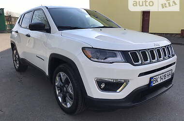 Внедорожник / Кроссовер Jeep Compass 2017 в Костополе