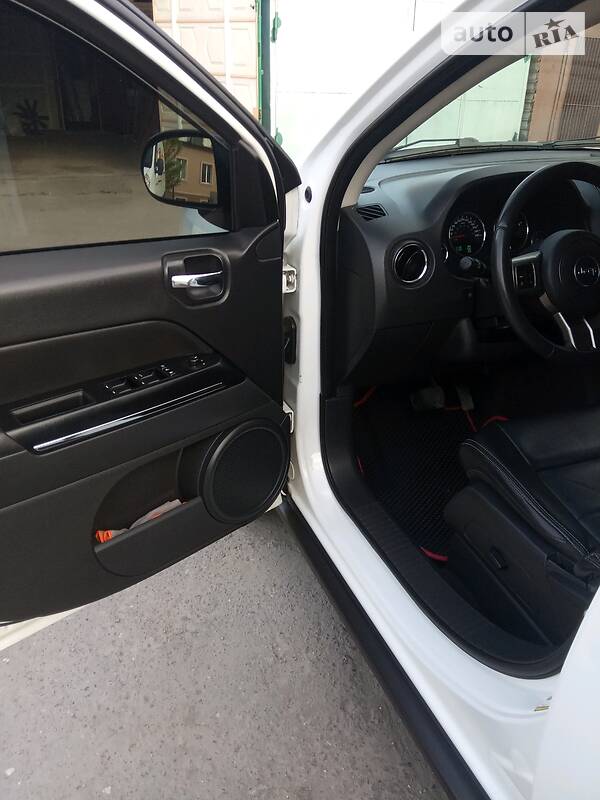 Внедорожник / Кроссовер Jeep Compass 2012 в Тернополе