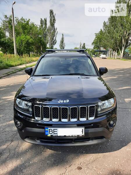 Внедорожник / Кроссовер Jeep Compass 2015 в Николаеве