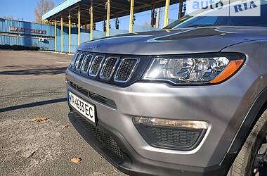 Внедорожник / Кроссовер Jeep Compass 2017 в Киеве