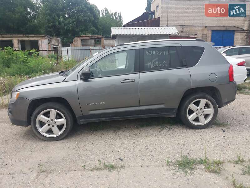 Внедорожник / Кроссовер Jeep Compass 2013 в Запорожье