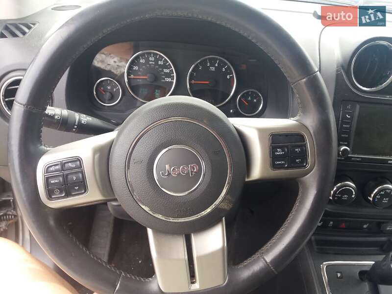Внедорожник / Кроссовер Jeep Compass 2013 в Запорожье