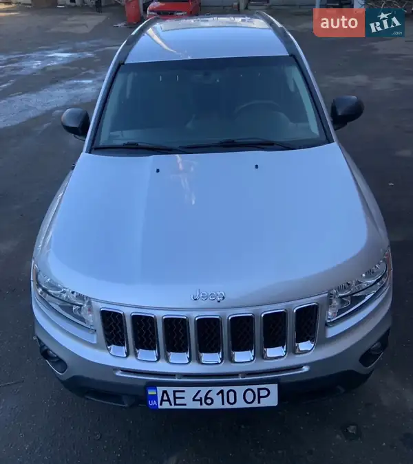 Внедорожник / Кроссовер Jeep Compass 2013 в 