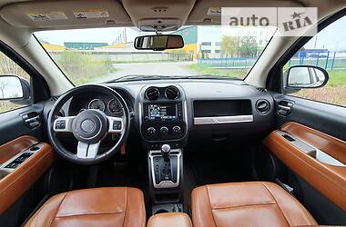 Внедорожник / Кроссовер Jeep Compass 2013 в Вараше