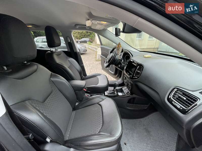 Внедорожник / Кроссовер Jeep Compass 2020 в Ужгороде