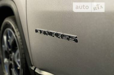 Внедорожник / Кроссовер Jeep Compass 2018 в 