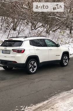 Внедорожник / Кроссовер Jeep Compass 2017 в Киеве