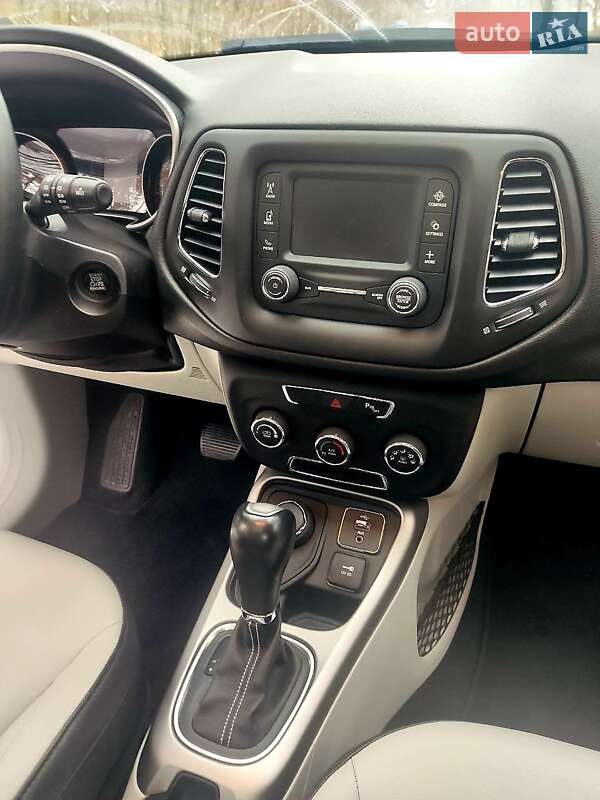 Внедорожник / Кроссовер Jeep Compass 2017 в Киеве фото 21 Внедорожник / Кроссовер Jeep Compass 2017 в Киеве