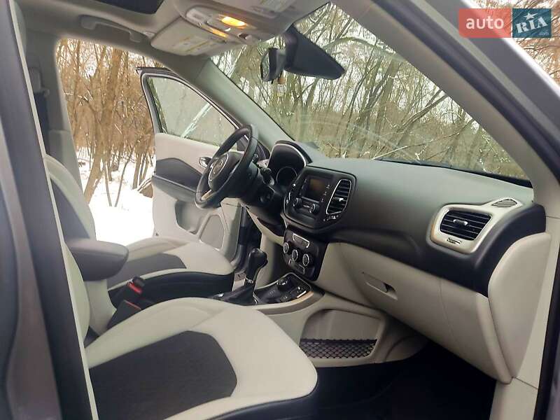 Внедорожник / Кроссовер Jeep Compass 2017 в Киеве фото 26 Внедорожник / Кроссовер Jeep Compass 2017 в Киеве