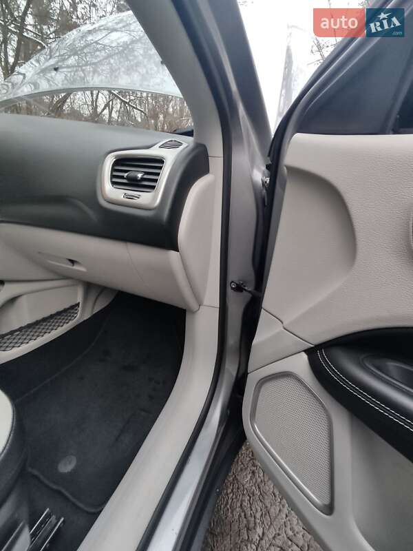 Позашляховик / Кросовер Jeep Compass 2017 в Києві фото 18 Позашляховик / Кросовер Jeep Compass 2017 в Києві