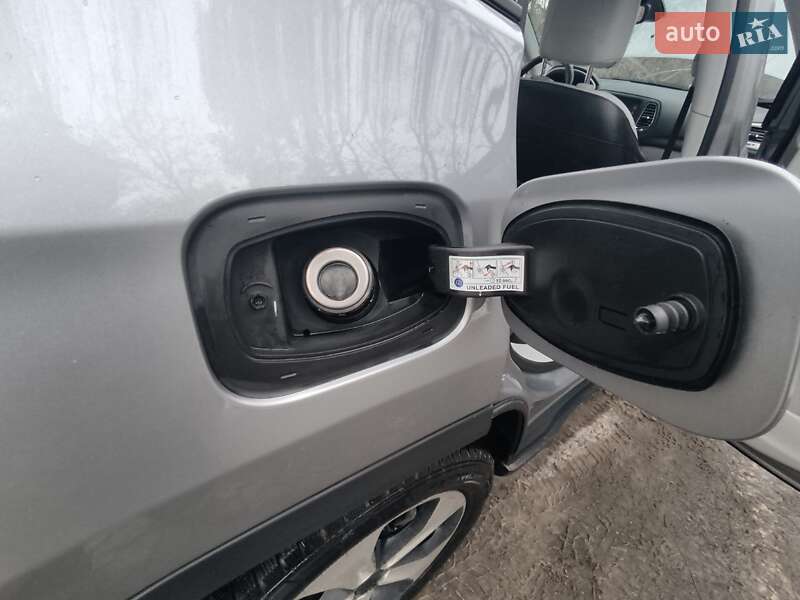 Позашляховик / Кросовер Jeep Compass 2017 в Києві фото 31 Позашляховик / Кросовер Jeep Compass 2017 в Києві