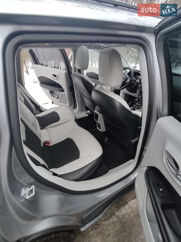 Позашляховик / Кросовер Jeep Compass 2017 в Києві фото 35 Позашляховик / Кросовер Jeep Compass 2017 в Києві