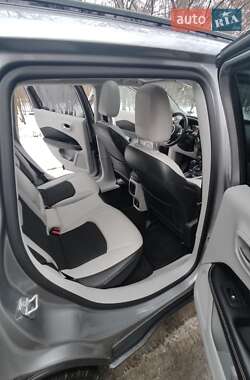 Внедорожник / Кроссовер Jeep Compass 2017 в Киеве фото 37 Внедорожник / Кроссовер Jeep Compass 2017 в Киеве