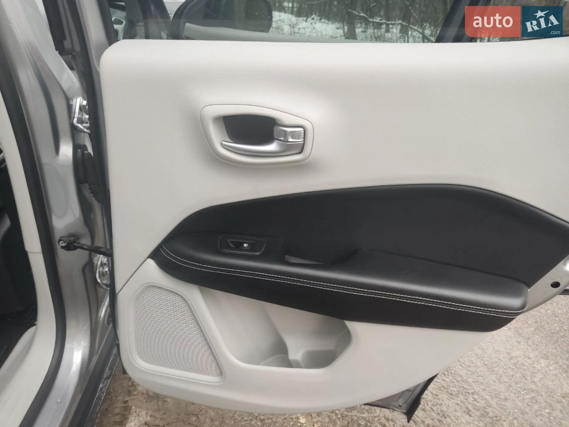 2017 Jeep Compass - мініатюра 39