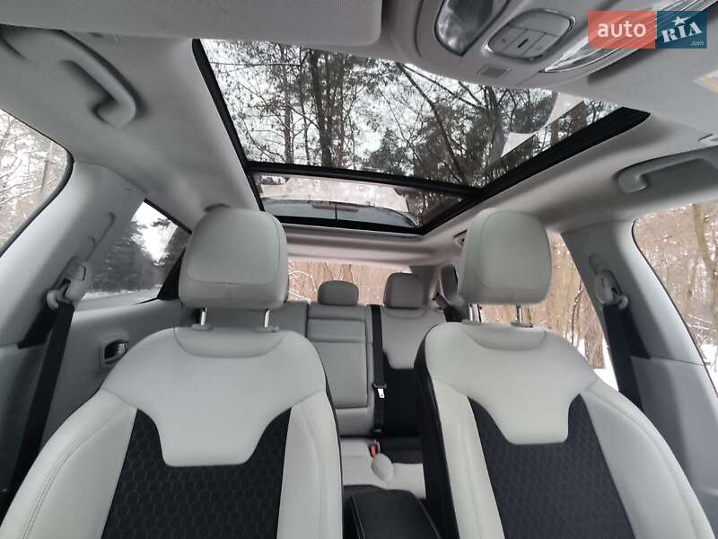 Внедорожник / Кроссовер Jeep Compass 2017 в Киеве фото 44 Внедорожник / Кроссовер Jeep Compass 2017 в Киеве