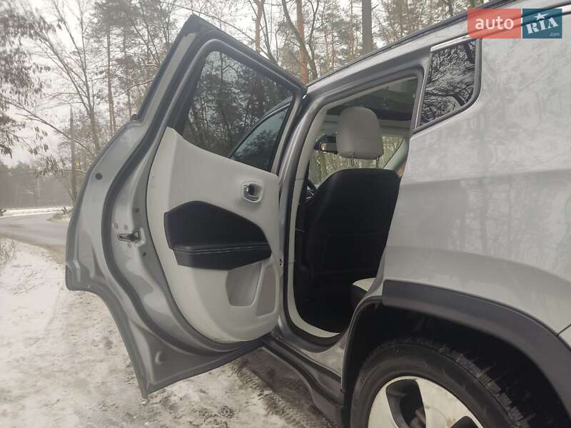 Внедорожник / Кроссовер Jeep Compass 2017 в Киеве фото 13 Внедорожник / Кроссовер Jeep Compass 2017 в Киеве