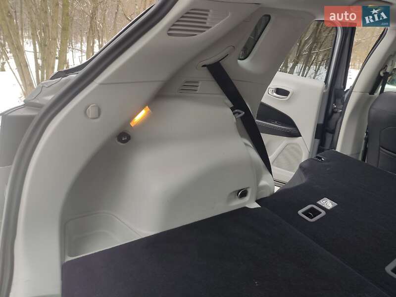 Позашляховик / Кросовер Jeep Compass 2017 в Києві фото 49 Позашляховик / Кросовер Jeep Compass 2017 в Києві