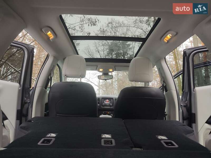 Внедорожник / Кроссовер Jeep Compass 2017 в Киеве фото 54 Внедорожник / Кроссовер Jeep Compass 2017 в Киеве