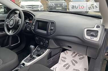 Внедорожник / Кроссовер Jeep Compass 2020 в 