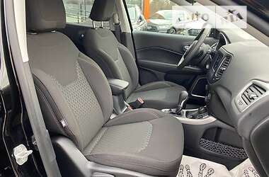 Внедорожник / Кроссовер Jeep Compass 2020 в 
