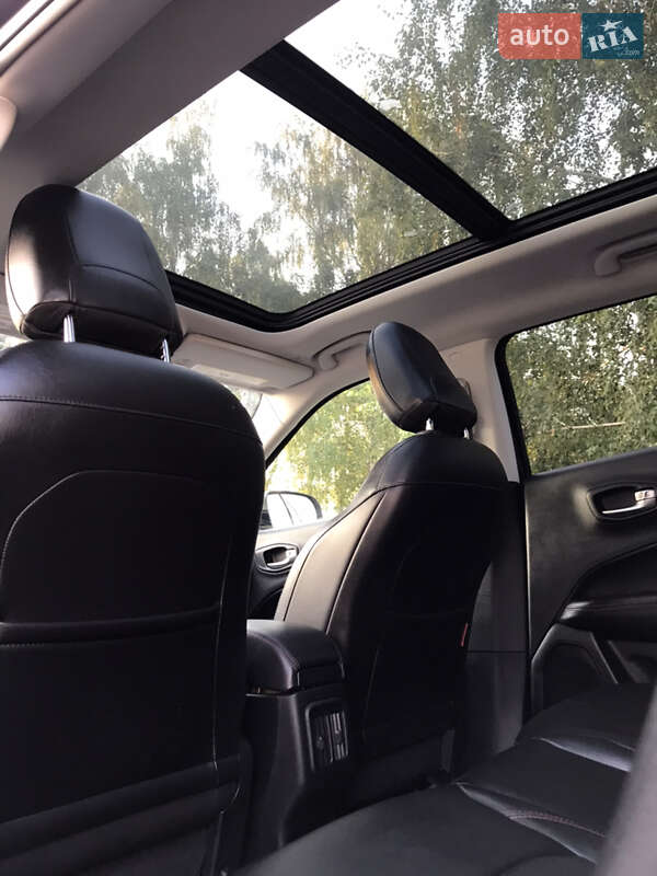 Внедорожник / Кроссовер Jeep Compass 2017 в Ровно
