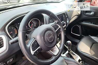 Позашляховик / Кросовер Jeep Compass 2018 в 
