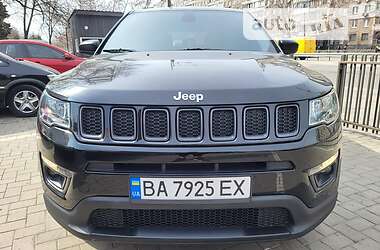 Позашляховик / Кросовер Jeep Compass 2018 в 